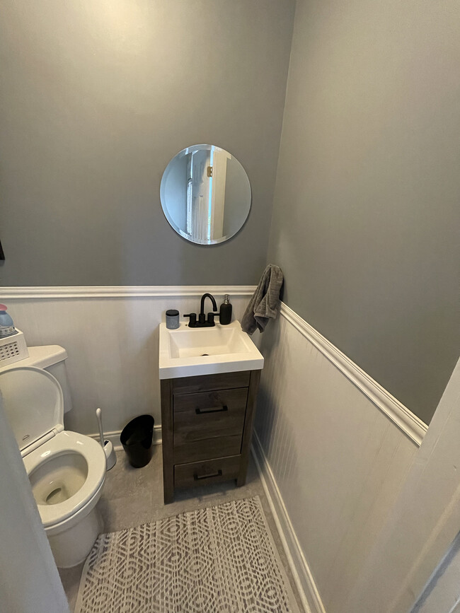 Powder Room - 143 Markle St