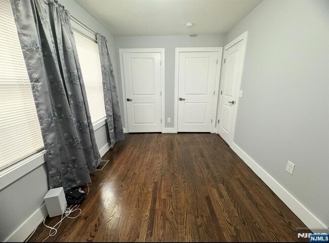 Building Photo - 120 Hamilton Ave