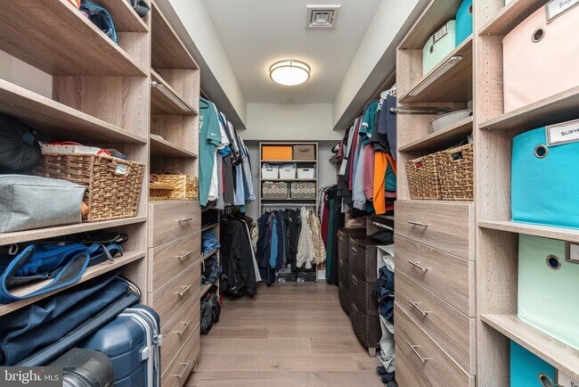 Building Photo - 608 N 3rd St