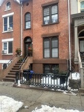 Building Photo - 125 Vanderbilt Ave