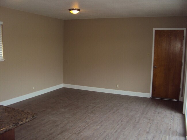 Building Photo - 5800 San Juan Way