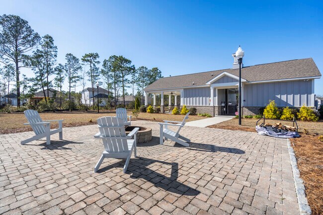 Building Photo - 1049 Burled Oak Rdg Lp SE