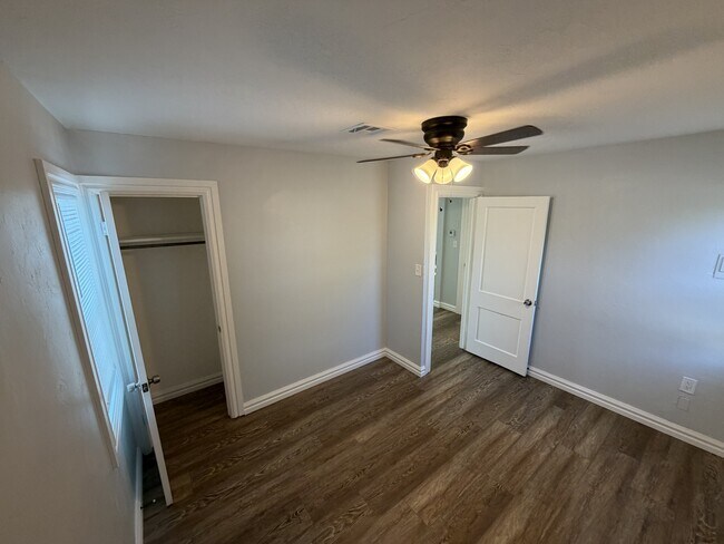 Building Photo - 4769 SE 27th St