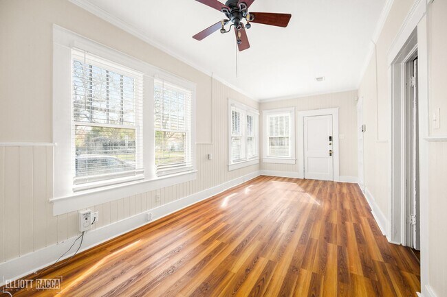 Building Photo - 2301 Hill St