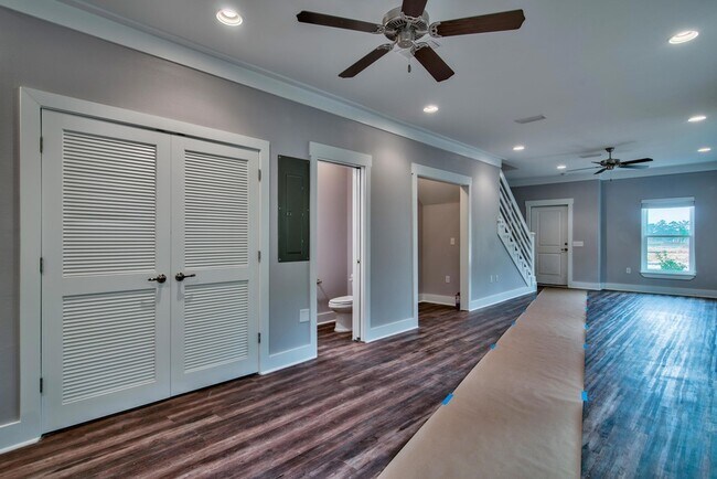 Building Photo - 135 N Sand Palm Rd