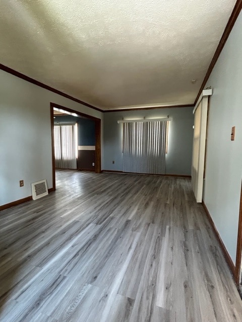 Building Photo - 889 Battles Ave