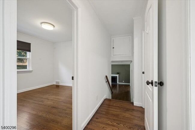 Building Photo - 272 Mt Kemble Ave