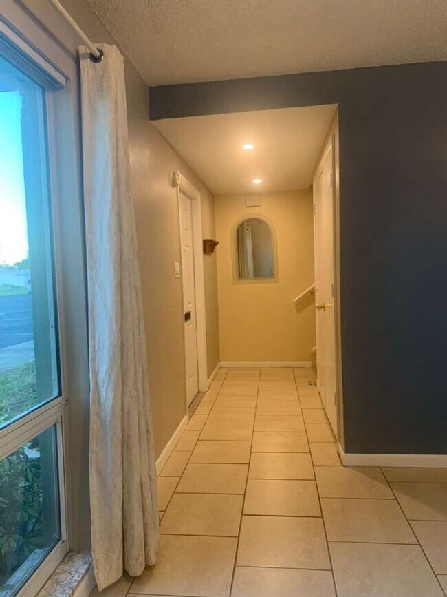 Building Photo - 1420 70th St N