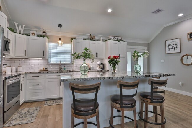 Building Photo - 13202 Cardin Ln