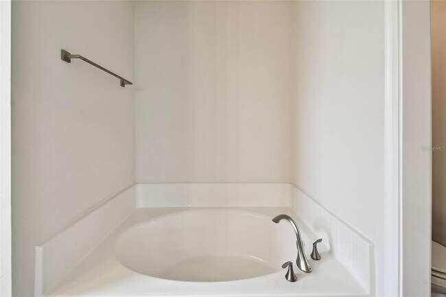 Building Photo - 360 Cimarron Ct