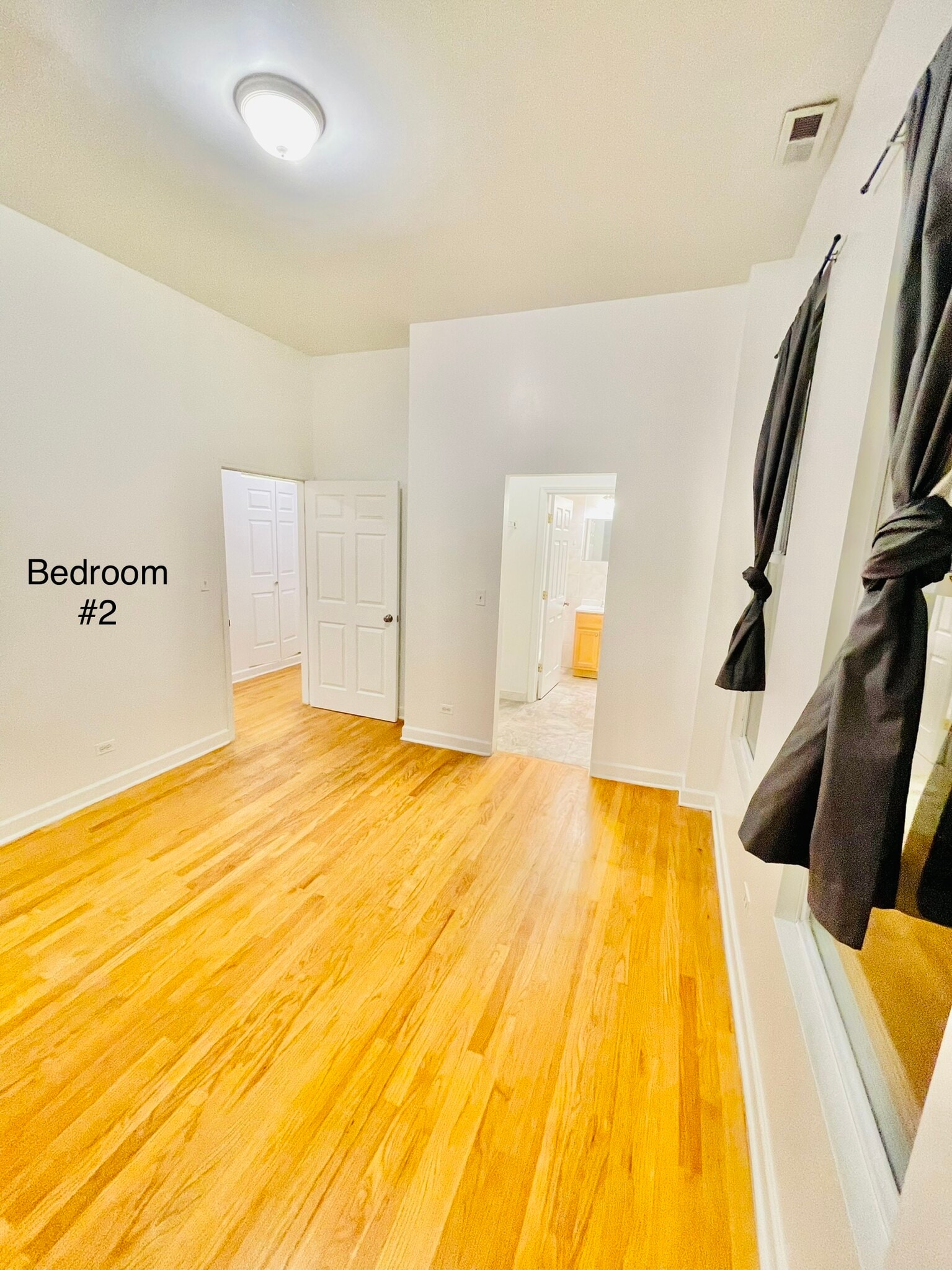 Building Photo - 2659 W Armitage Ave