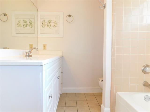 Building Photo - 2716 Mistywood Ln