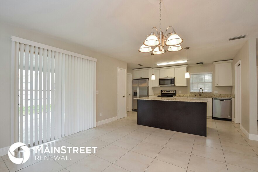 Building Photo - 1089 E Hancock Dr