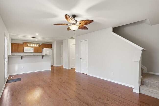 Building Photo - Move-In Ready 4BR | Space, Location & Value All in One