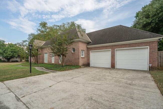 Building Photo - 7384 Pinnacle Point