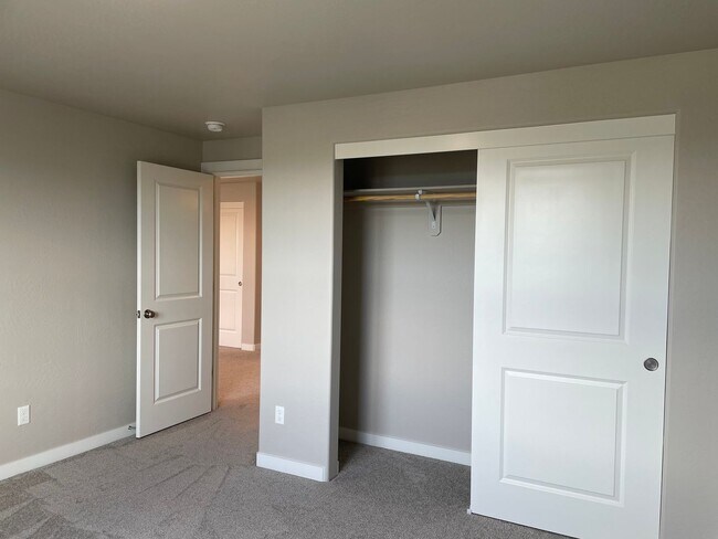 Building Photo - 1131 Rutherford Dr