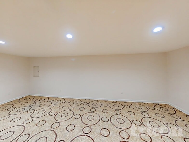 Building Photo - 244 Chastain Way