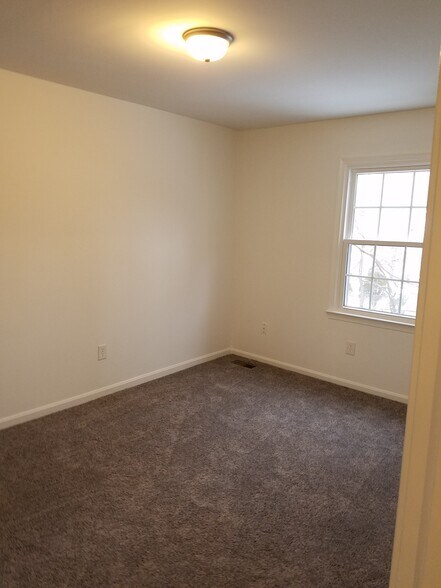 Bedroom 2 - 6329 Fenestra Ct