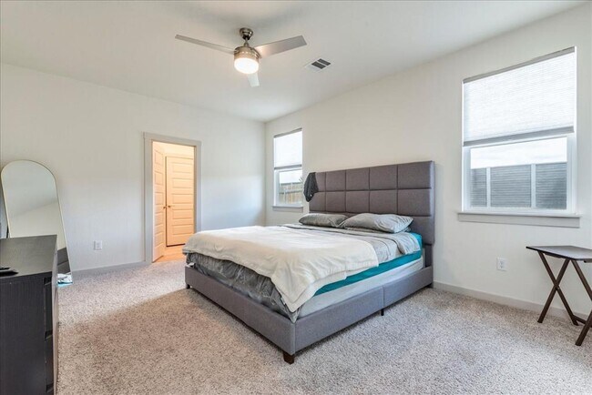 Building Photo - 125 Cupreata Ln