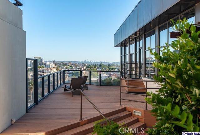 Building Photo - 343 Pioneer Dr