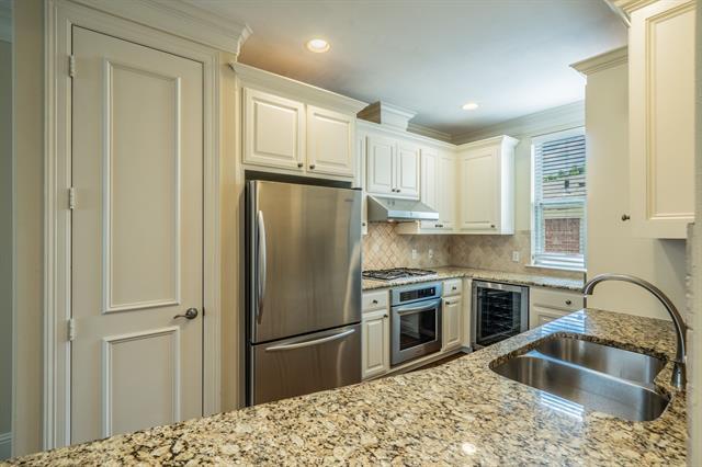 Building Photo - 4148 Grassmere Ln