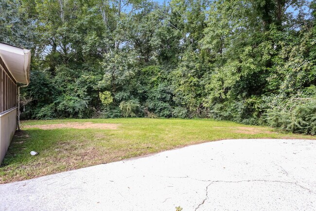 Building Photo - 925 Virginia Ct SE