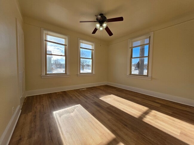 Building Photo - 1816 Wollmer St