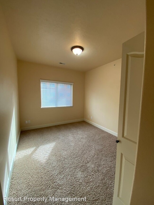 Building Photo - 2 br, 2 bath House - 6850 N Spurwing Loop 200