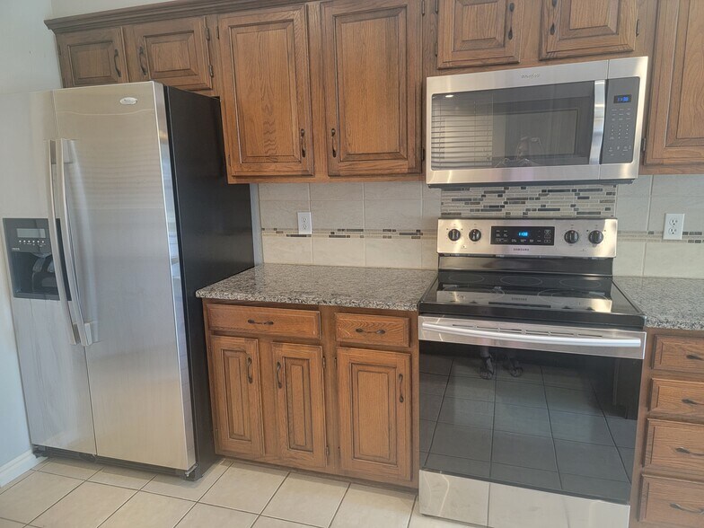 Building Photo - 1713 Wilderness Dr