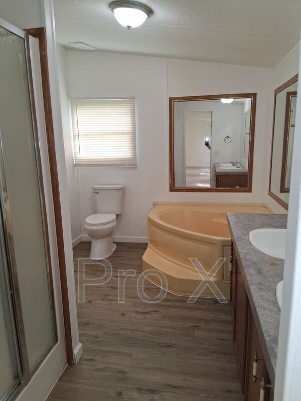 Building Photo - 910 Sands Rd