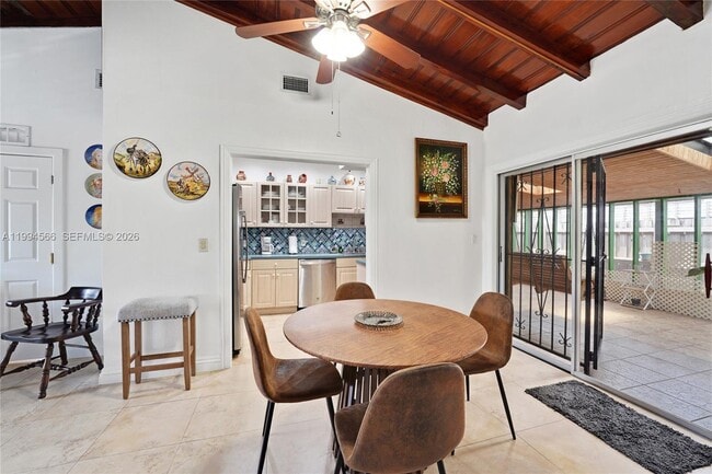 Building Photo - 2834 SW 33rd Ave