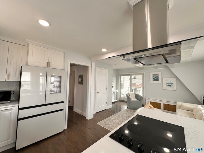 Building Photo - 49 Seaview Ave