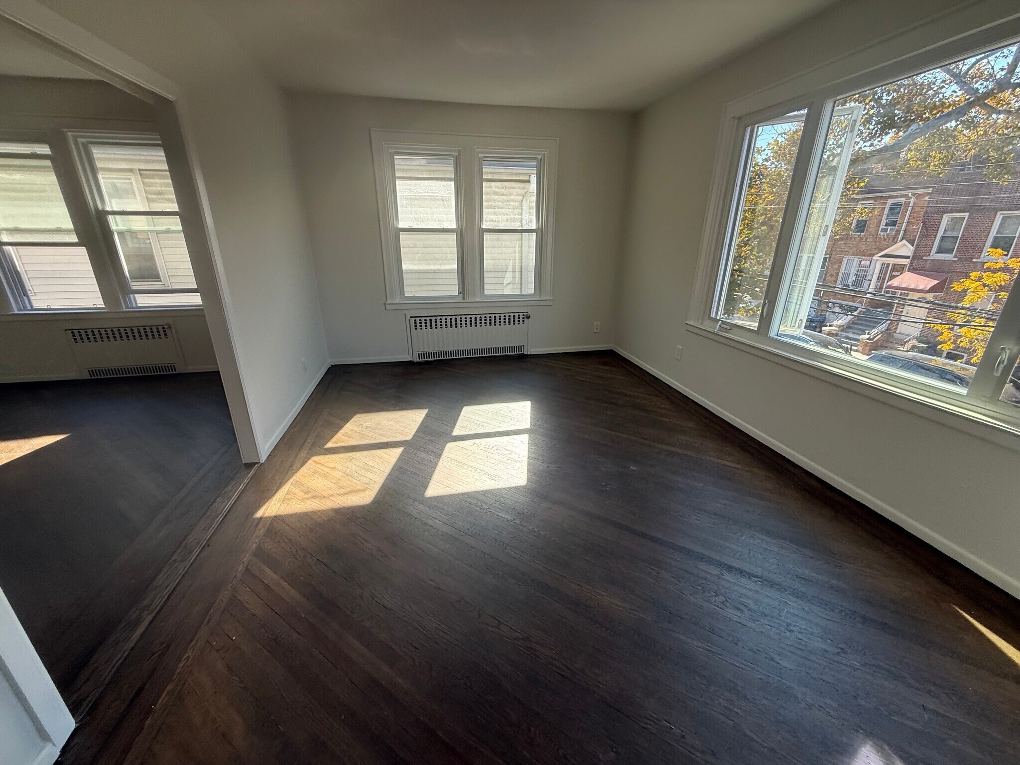 Building Photo - 2123 E 15th St