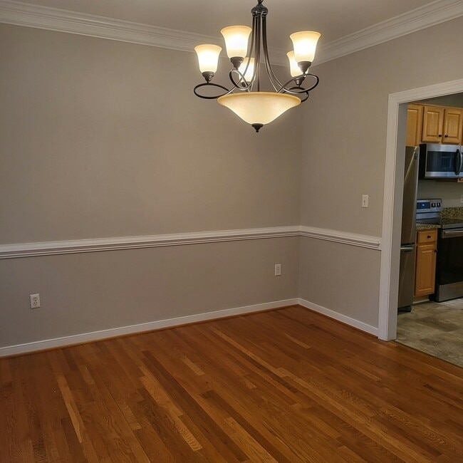Building Photo - 12302 Hillcreek Cir