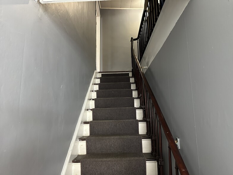 Building Photo - 43 1st St