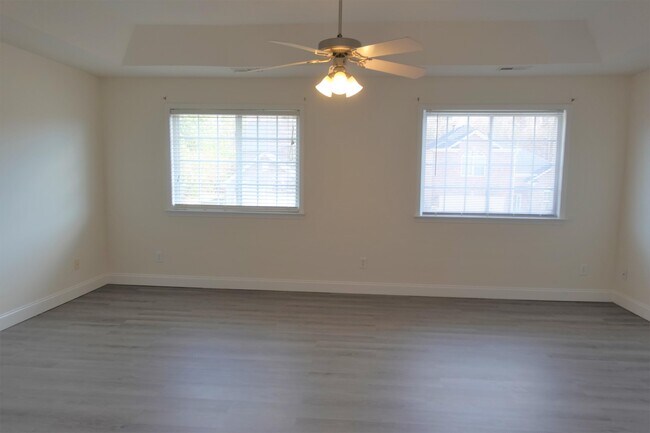Building Photo - 445 Melbourne Ln