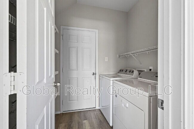 Building Photo - 16222 Galloping Oak