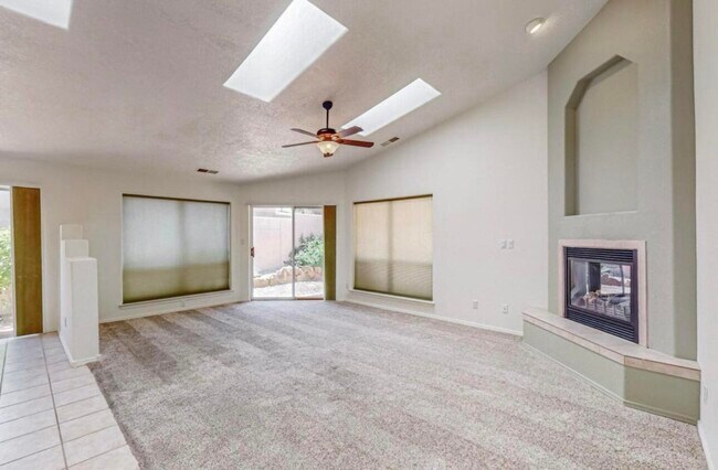 Building Photo - 13124 Calle Azul SE