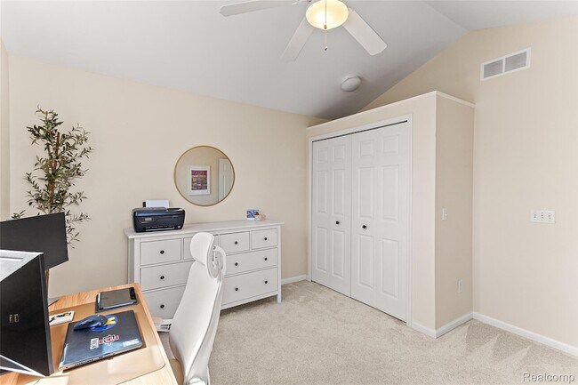 Building Photo - 1484 Chapleau Dr