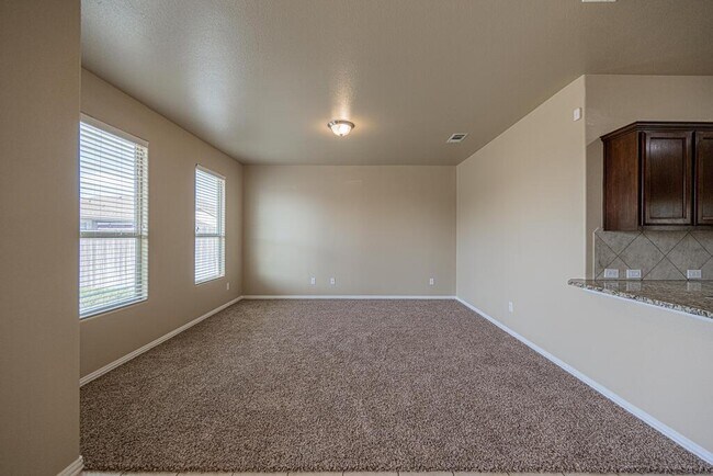 Building Photo - 7216 Brooks Ranch Rd
