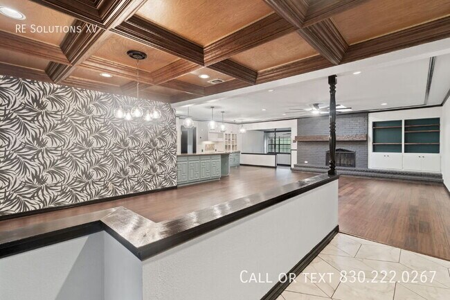 Building Photo - 28160 Windwood Dr E