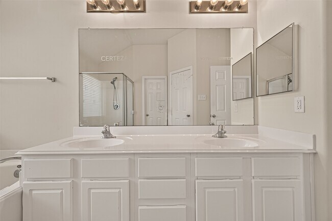 Building Photo - 5006 Juniper Walk Ln