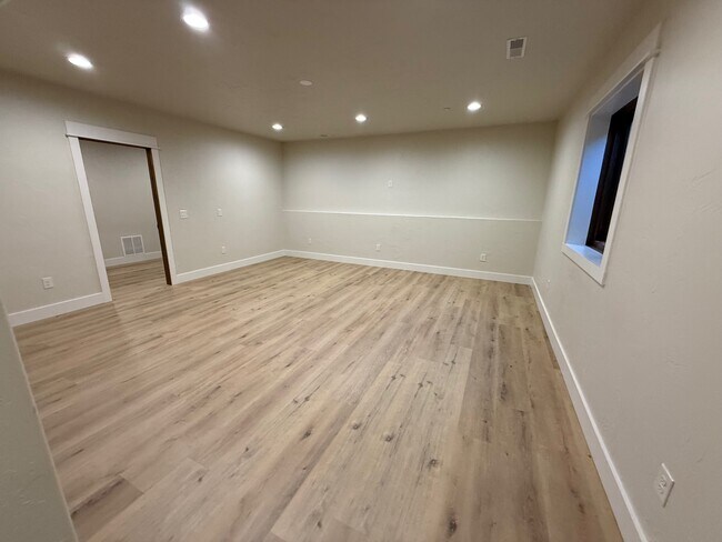 Building Photo - 45 Spain Bridge Cir Dr