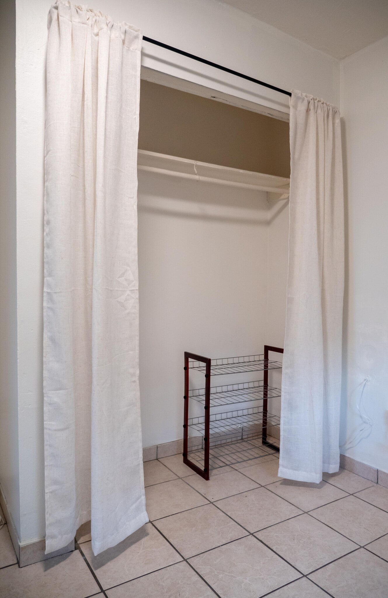 Building Photo - 570 SW 72nd Ct