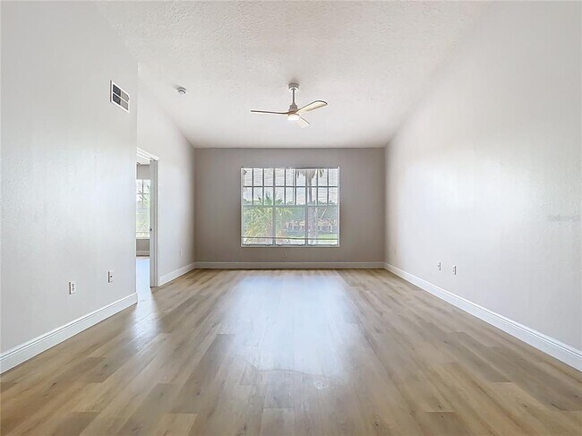 Building Photo - 5560 Metrowest Blvd