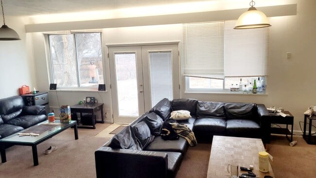 Building Photo - Aug. 2026 Pre-Lease Spacious 5-Bedroom Home in Desirable South Boulder Neighborhood