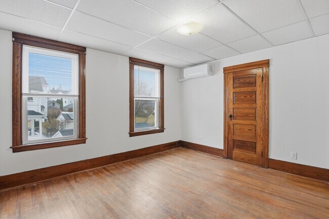 Building Photo - 34 King Philip Rd