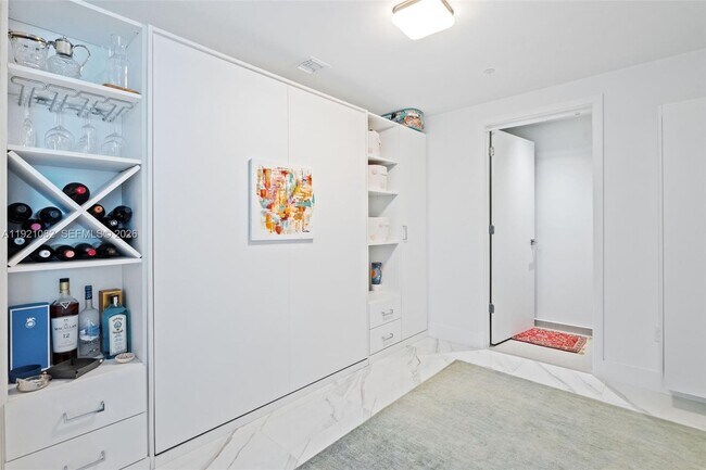 Building Photo - 1080 Brickell Ave