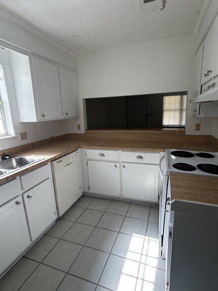 Building Photo - 226 Plantation Dr