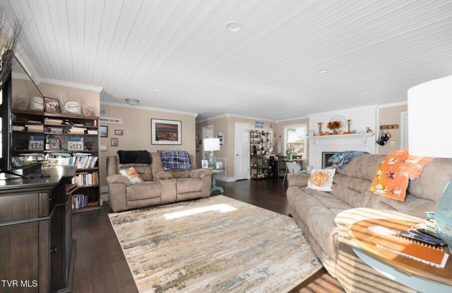 Building Photo - 2916 Newbern Dr